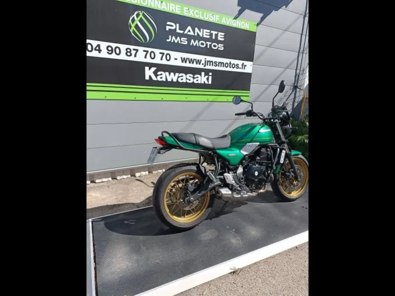 KAWASAKI Z 650 RS 1ER MAIN 383 KMS (particulier)BRIDEE A2 A SAISIR
