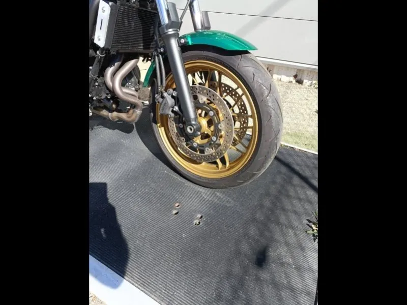 KAWASAKI Z 650 RS 1ER MAIN 383 KMS (particulier)BRIDEE A2 A SAISIR