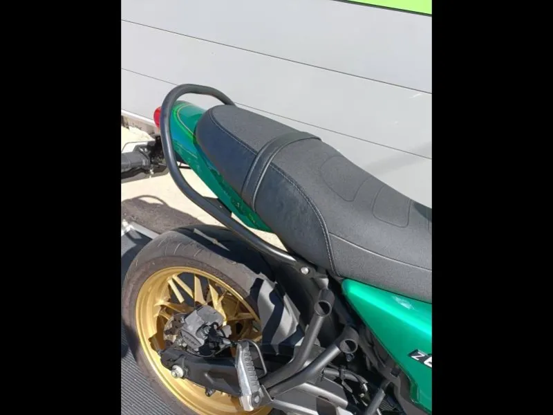 KAWASAKI Z 650 RS 1ER MAIN 383 KMS (particulier)BRIDEE A2 A SAISIR