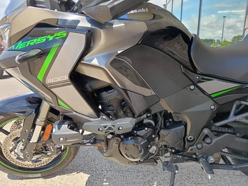 KAWASAKI 1100 SE 2025 GRAND TOURER