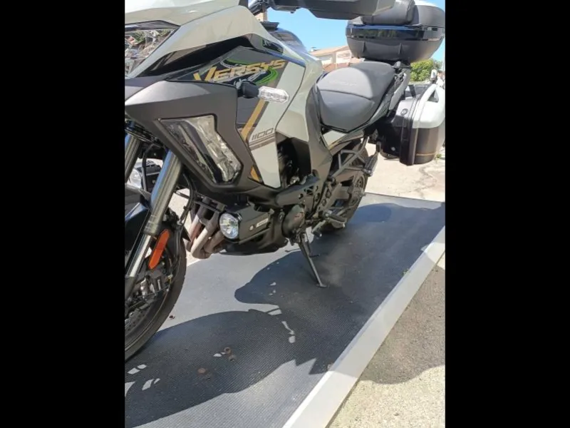 KAWASAKI Versys 1100 SE 2025 GRAND TOURER+ ALARME....