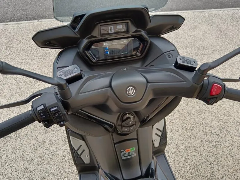 YAMAHA 300 Tech MAX 2024
