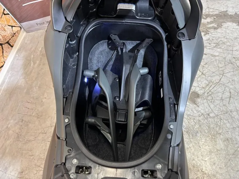 YAMAHA XP TMAX 562