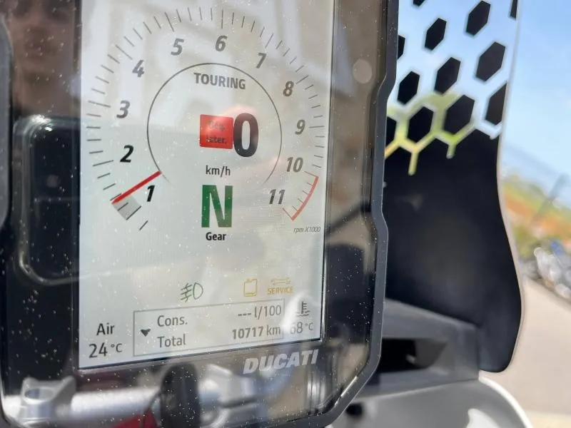 DUCATI 937 avec option