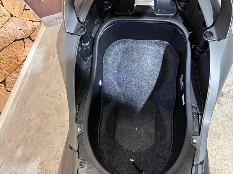 YAMAHA XP TMAX 562