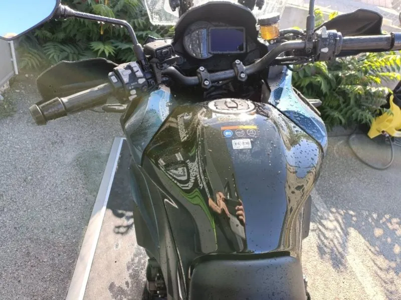 KAWASAKI 1100 SE 2026 + KIT TOP CASE 1ER MAIN