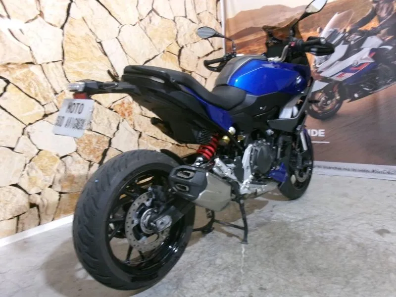 BMW F 900 XR