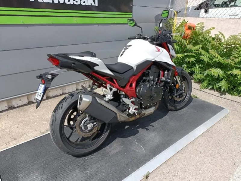 HONDA 750 Hornet TAMPON + BULLE  6066 KMS A SAISIR