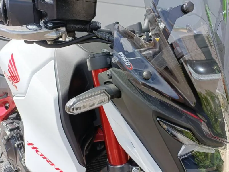 HONDA 750 Hornet TAMPON + BULLE  6066 KMS A SAISIR