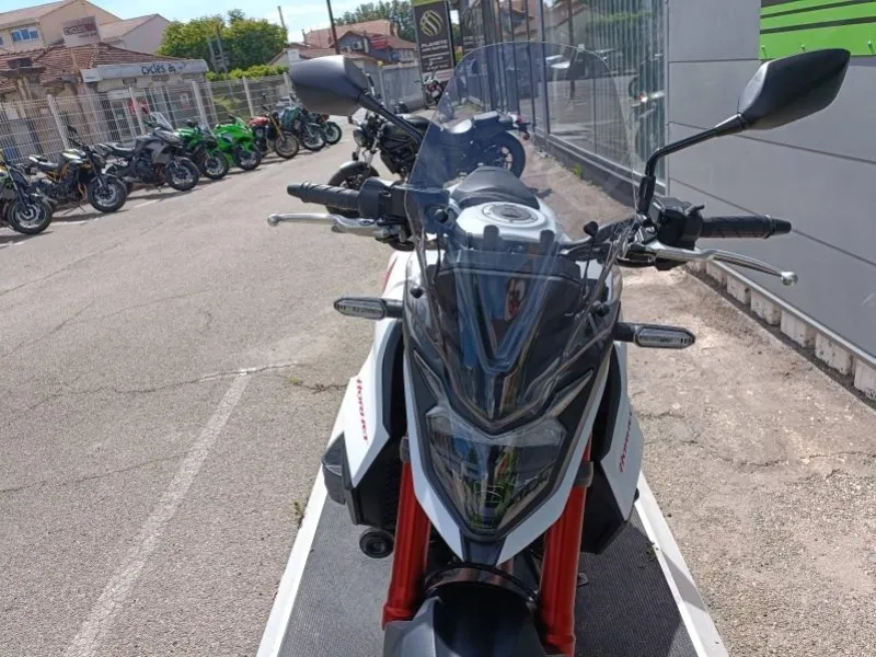 HONDA 750 Hornet TAMPON + BULLE  6066 KMS A SAISIR