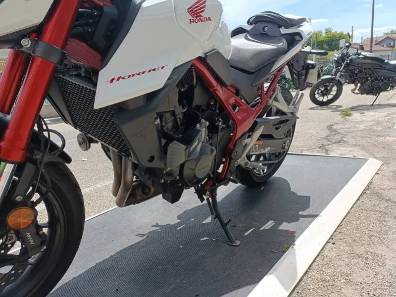 HONDA 750 Hornet TAMPON + BULLE  6066 KMS A SAISIR