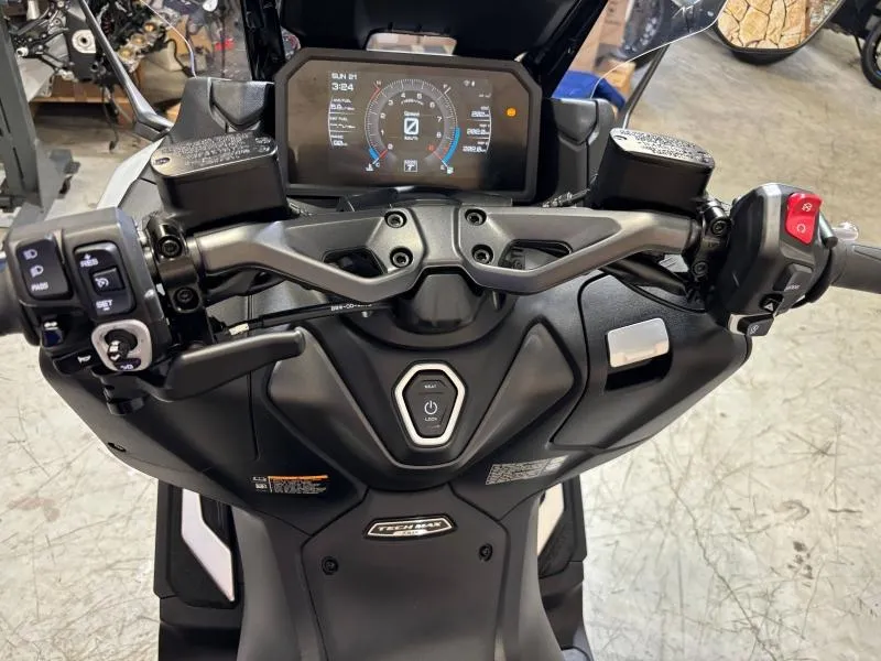 YAMAHA XP TMAX 562 Tech MAX