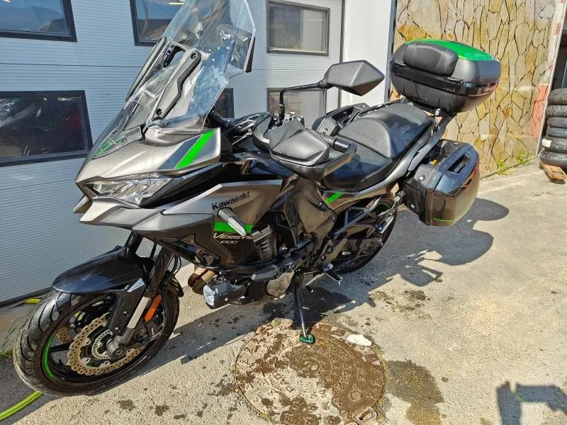 KAWASAKI 1000 2022