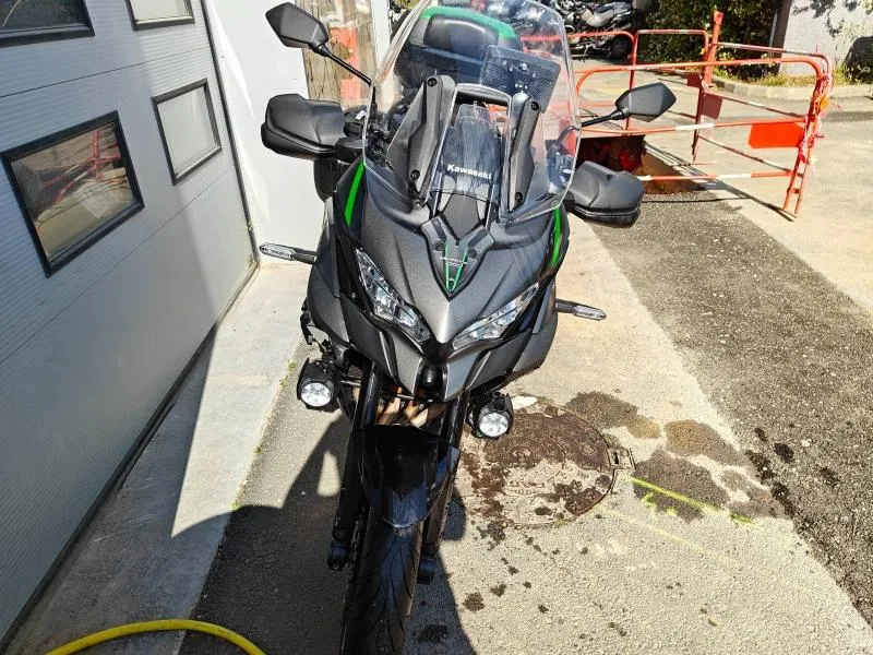 KAWASAKI 1000 2022