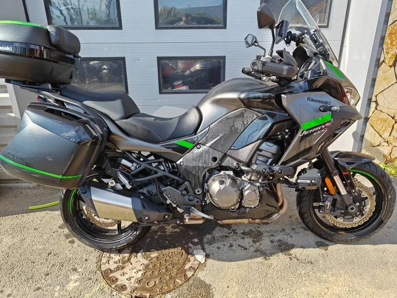 KAWASAKI 1000 2022