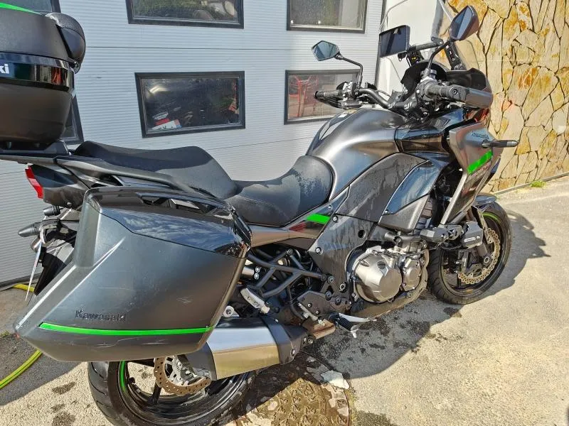 KAWASAKI 1000 2022