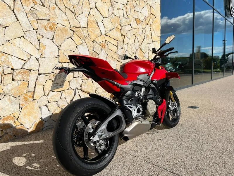 DUCATI 1103  V4 S
