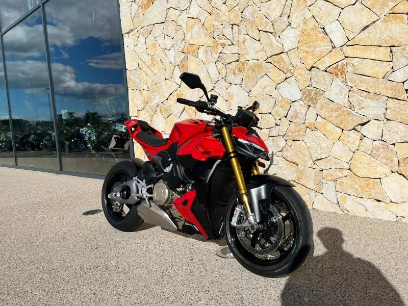DUCATI 1103  V4 S