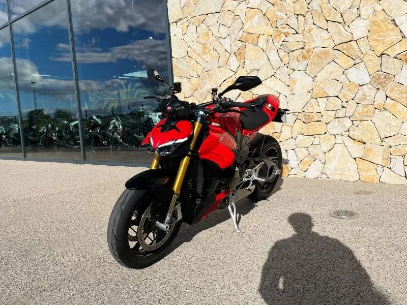 DUCATI 1103  V4 S