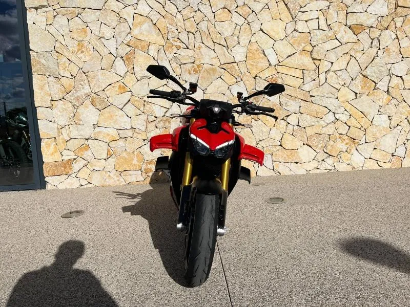 DUCATI 1103  V4 S
