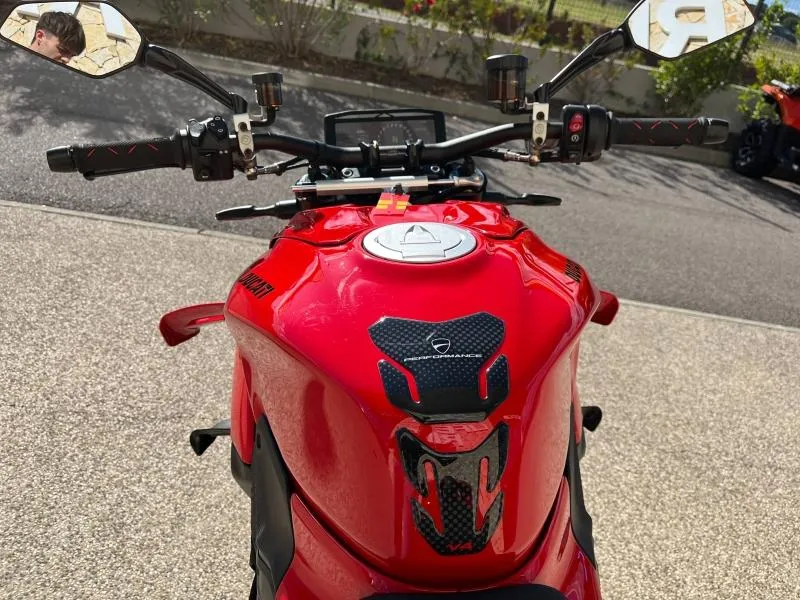 DUCATI 1103  V4 S