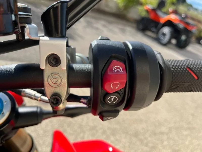 DUCATI 1103  V4 S