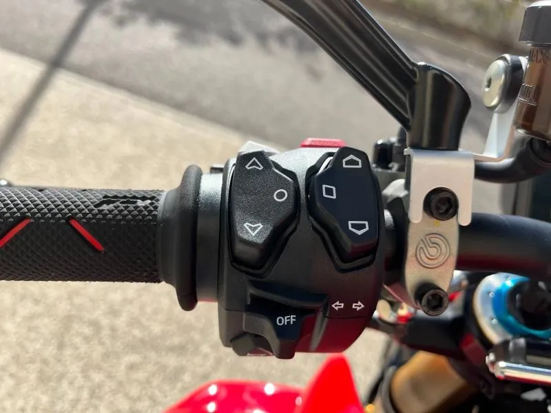 DUCATI 1103  V4 S