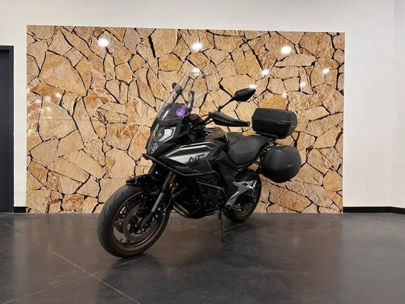 CF MOTO MT 650