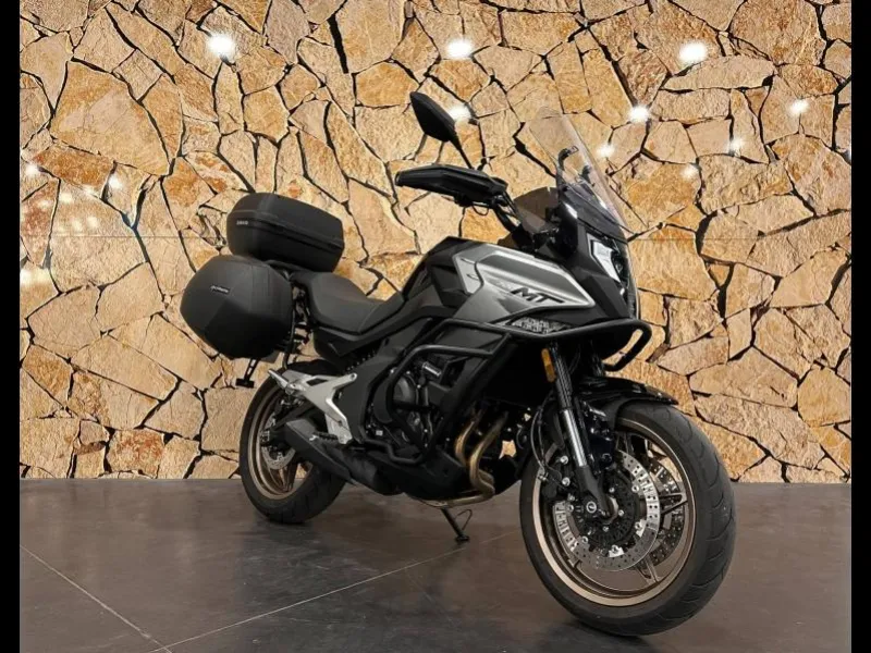 CF MOTO MT 650