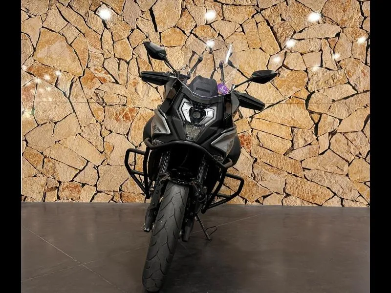 CF MOTO MT 650