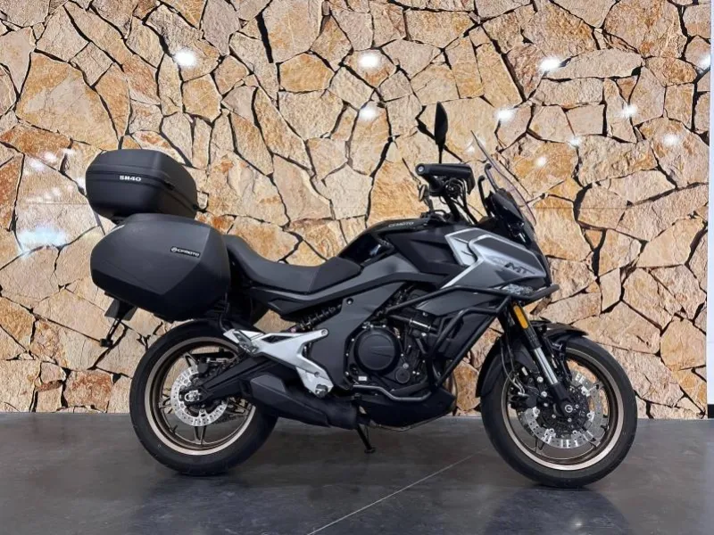 CF MOTO MT 650
