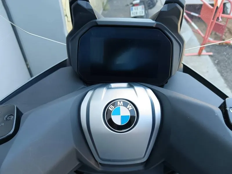 BMW 400 GT