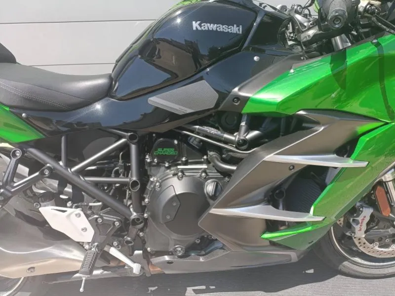 KAWASAKI 1000 SX SE 1ER MAIN GAR.12/02/2030