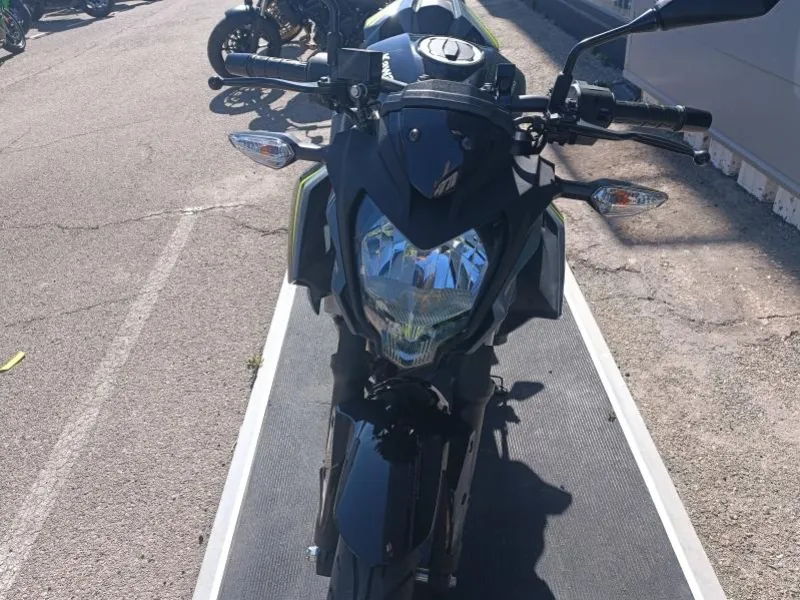 KAWASAKI 125 Gris 2026 PACK PERFORMANCE