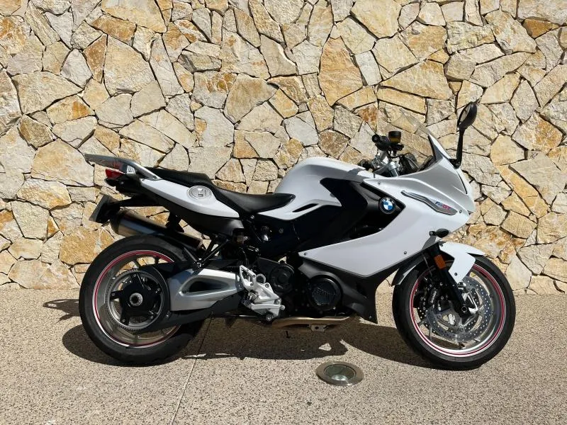 BMW 800 GT