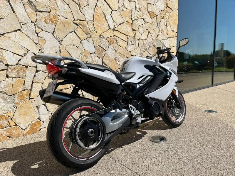 BMW 800 GT
