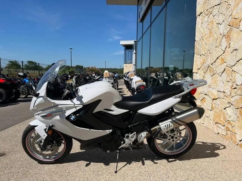 BMW 800 GT