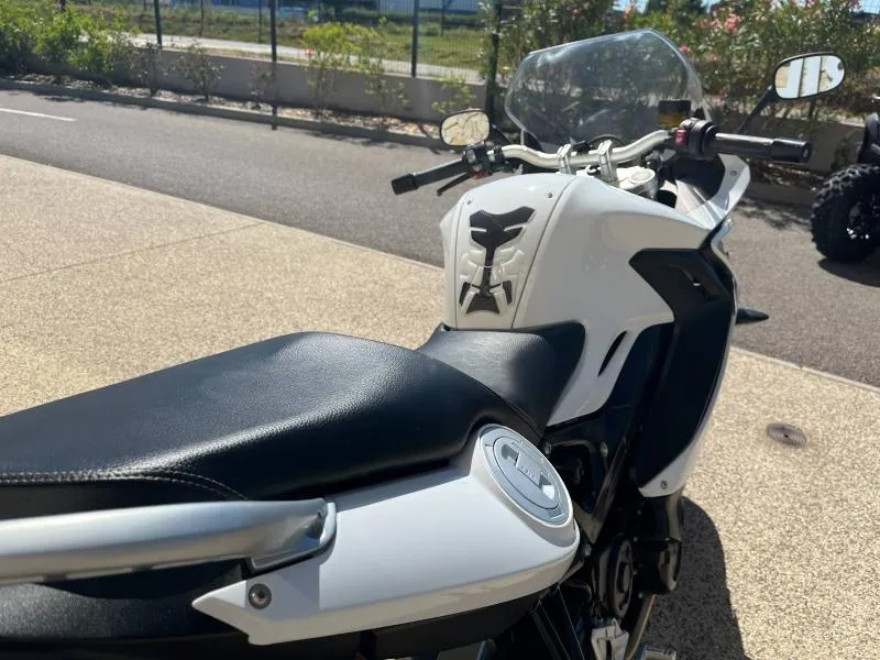 BMW 800 GT
