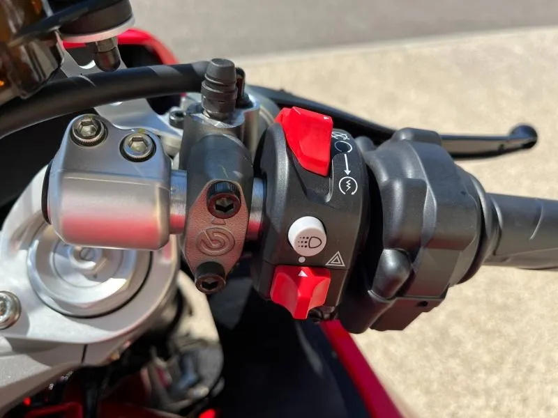 DUCATI 950 S