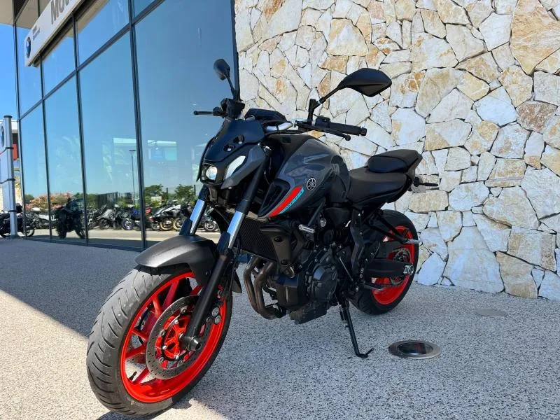 YAMAHA MT-07 700 35KW A2 AKRAPOVIC