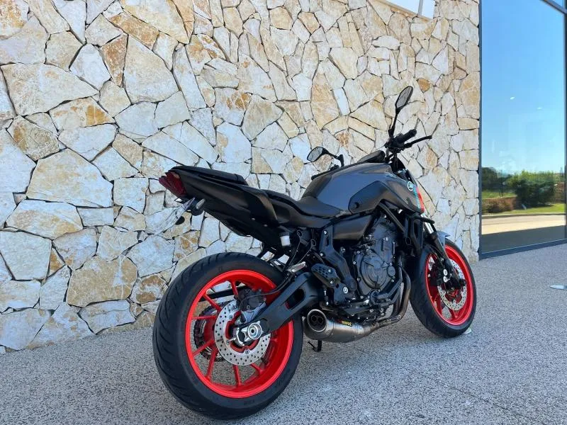 YAMAHA MT-07 700 35KW A2 AKRAPOVIC
