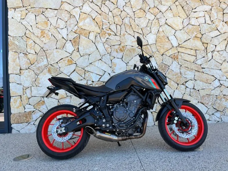 YAMAHA MT-07 700 35KW A2 AKRAPOVIC