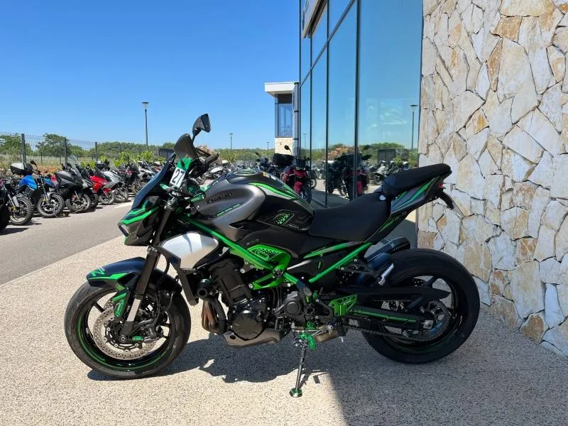 KAWASAKI 900 2025 125cv voir d'options