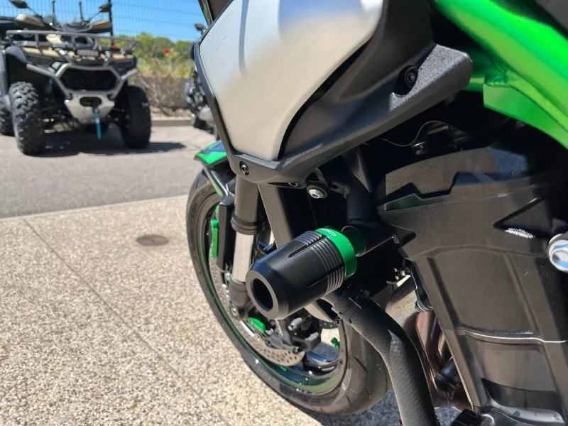KAWASAKI 900 2025 125cv voir d'options