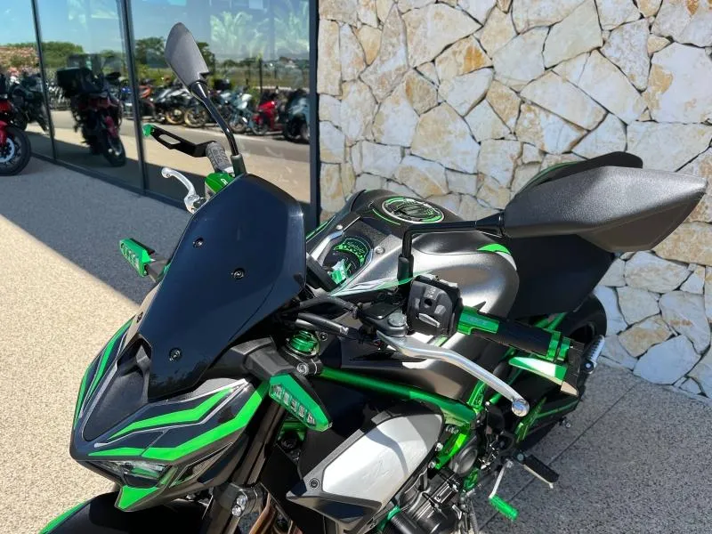 KAWASAKI 900 2025 125cv voir d'options