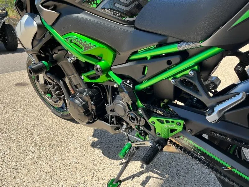 KAWASAKI 900 2025 125cv voir d'options