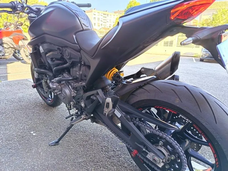 DUCATI Monster+ 937
