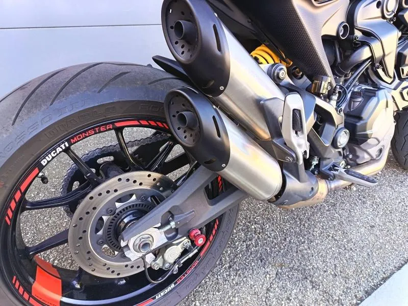 DUCATI Monster+ 937
