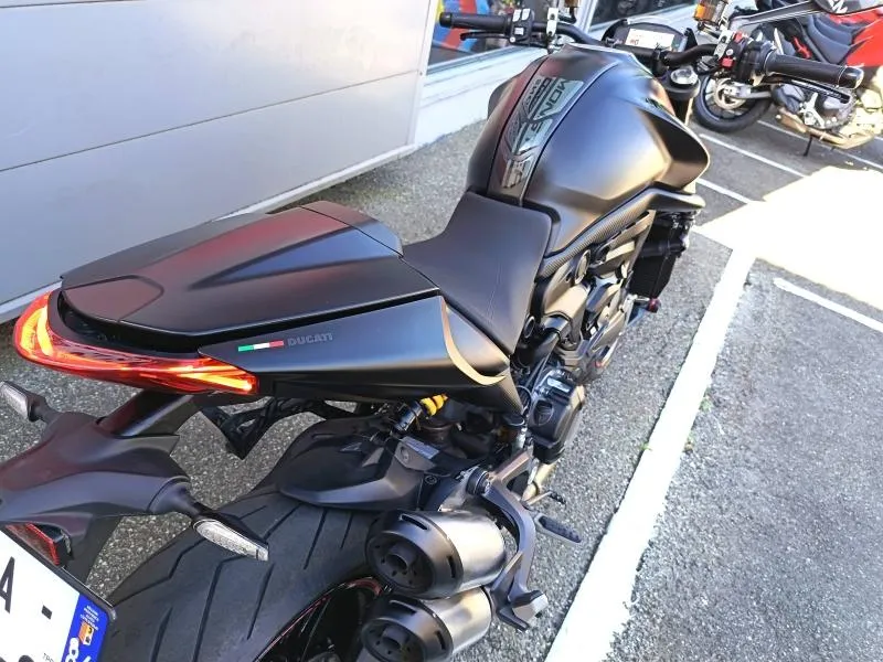 DUCATI Monster+ 937