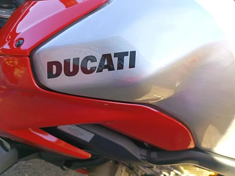 DUCATI 1103 Streetfighter V4 S